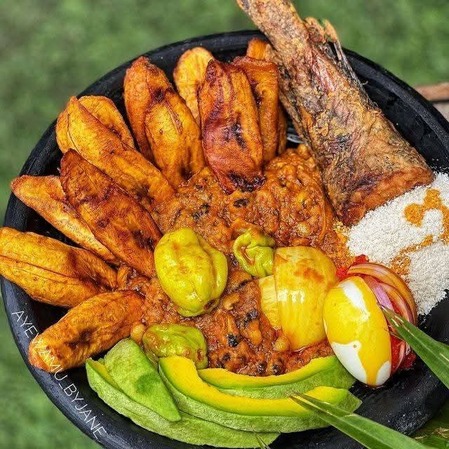 Grilled plantain with peppers